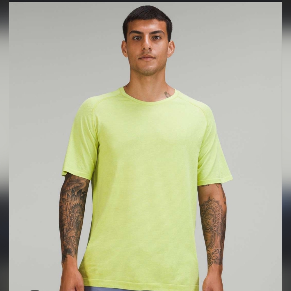 Lululemon Metal Vent Tech Men's Green Shirt Tee Short Sleeves